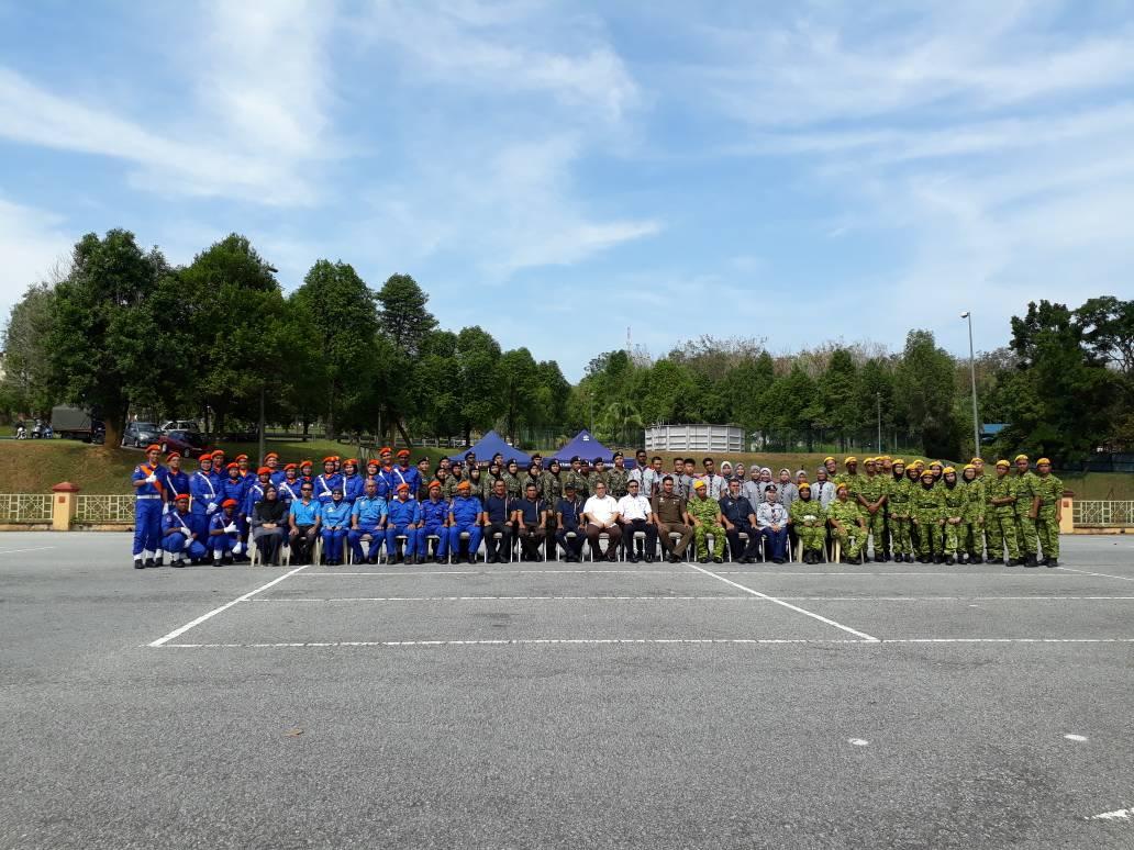 KARNIVAL UNIT BERUNITFORM POLITEKNIK SULTAN AZLAN SHAH.