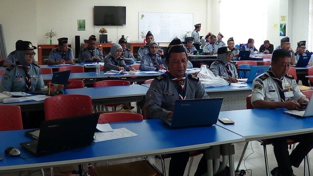 Pembentangan Kertas Kerja Karnival Kepengakapan