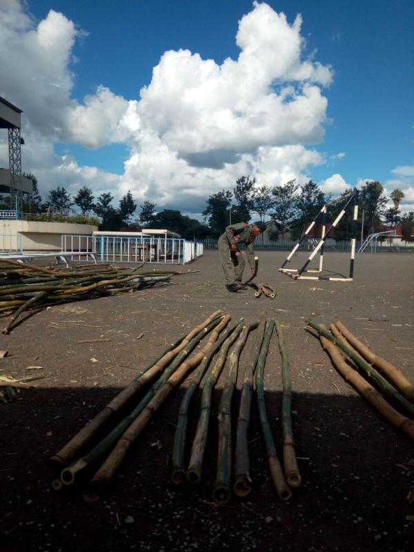 PIONEERING WITH SENIOR SCOUTS