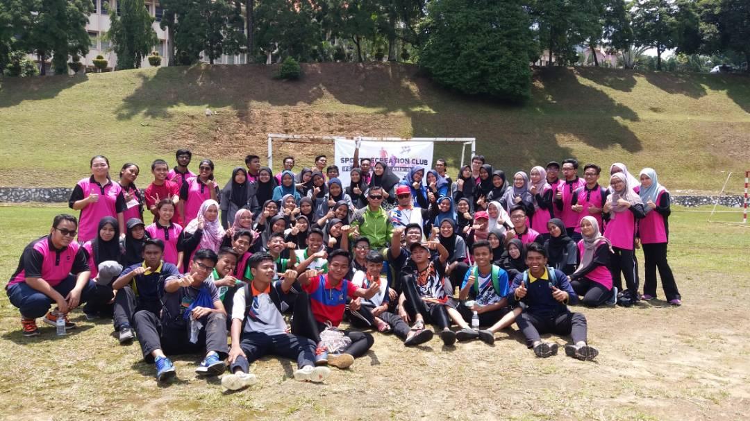 Klinik Kejurulatihan Bola Baling bersama SMK Sri Pantai
