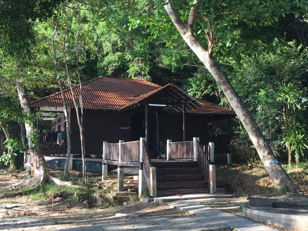 Site visit to Kampung Vietnam, Bidong 