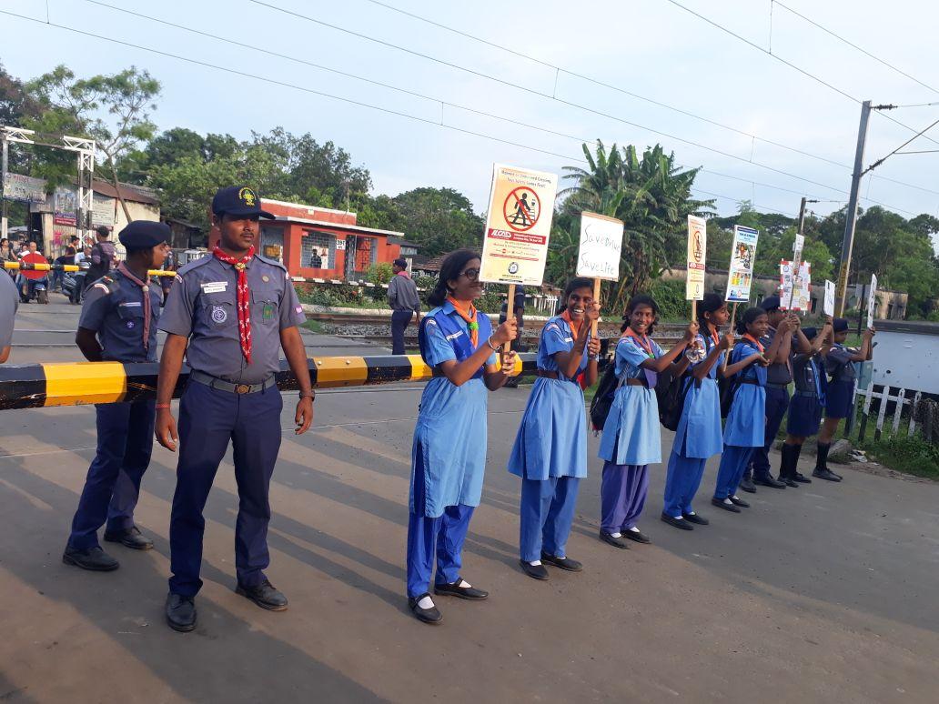Railway Crossing Awareness Service