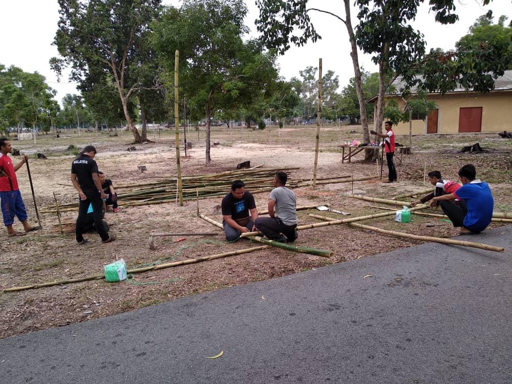 PINTU GERBANG IDENTITI KONTINGEN
