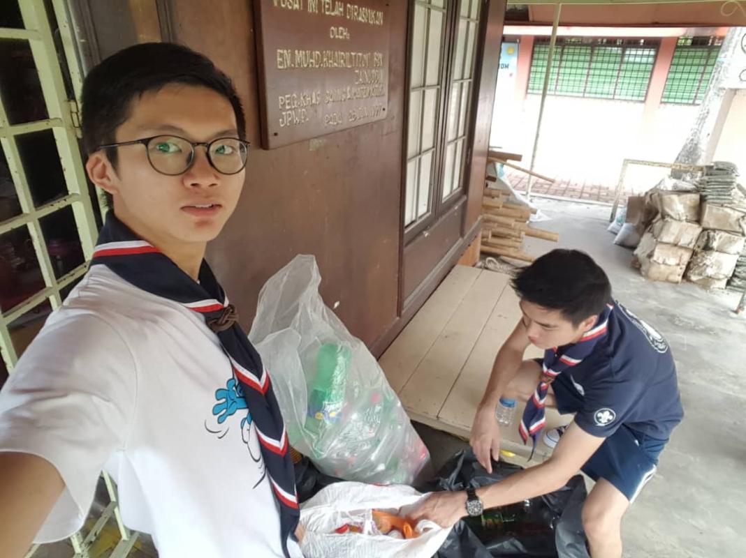 Walkside by Rovs Project - Collected Bottle Caps at Sekolah Menengah Kebangsaan Taman Bukit Maluri 