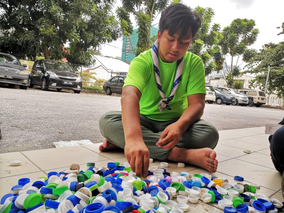 SW Voluntary Service: WalkSide by Rovs Project - Mauritius Venture Scouts Hit Kuala Lumpur for Park Cleaning, Bottle Caps Collection & also Sightseeing KL