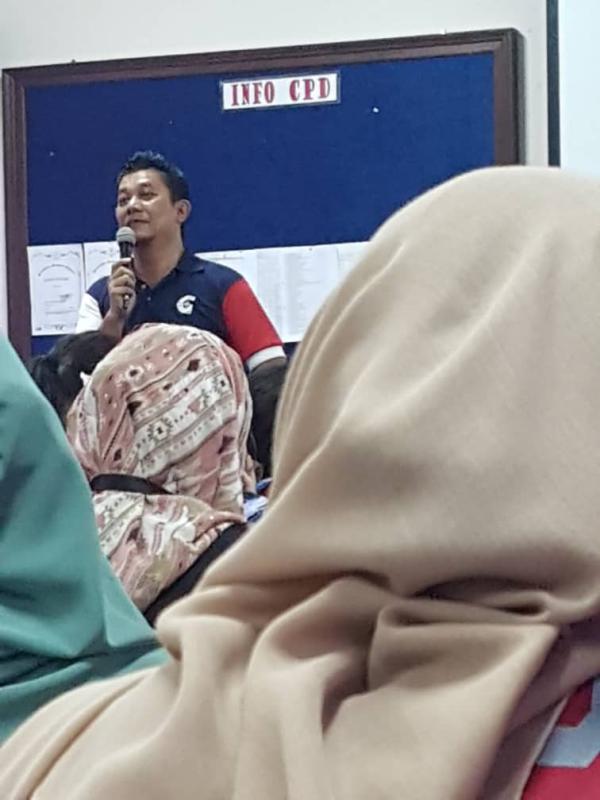 Perbincangan perkhemahan Unit Beruniform