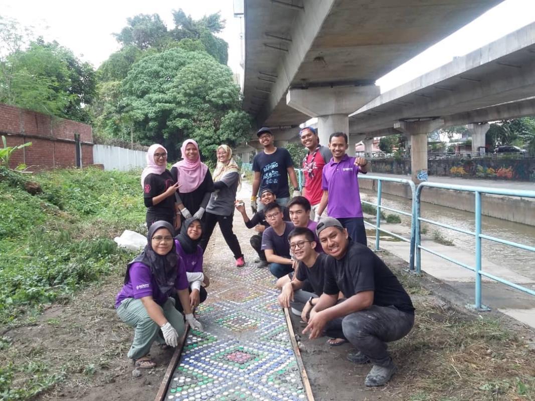 Walkside by Rovs Project - A steps on built walkside