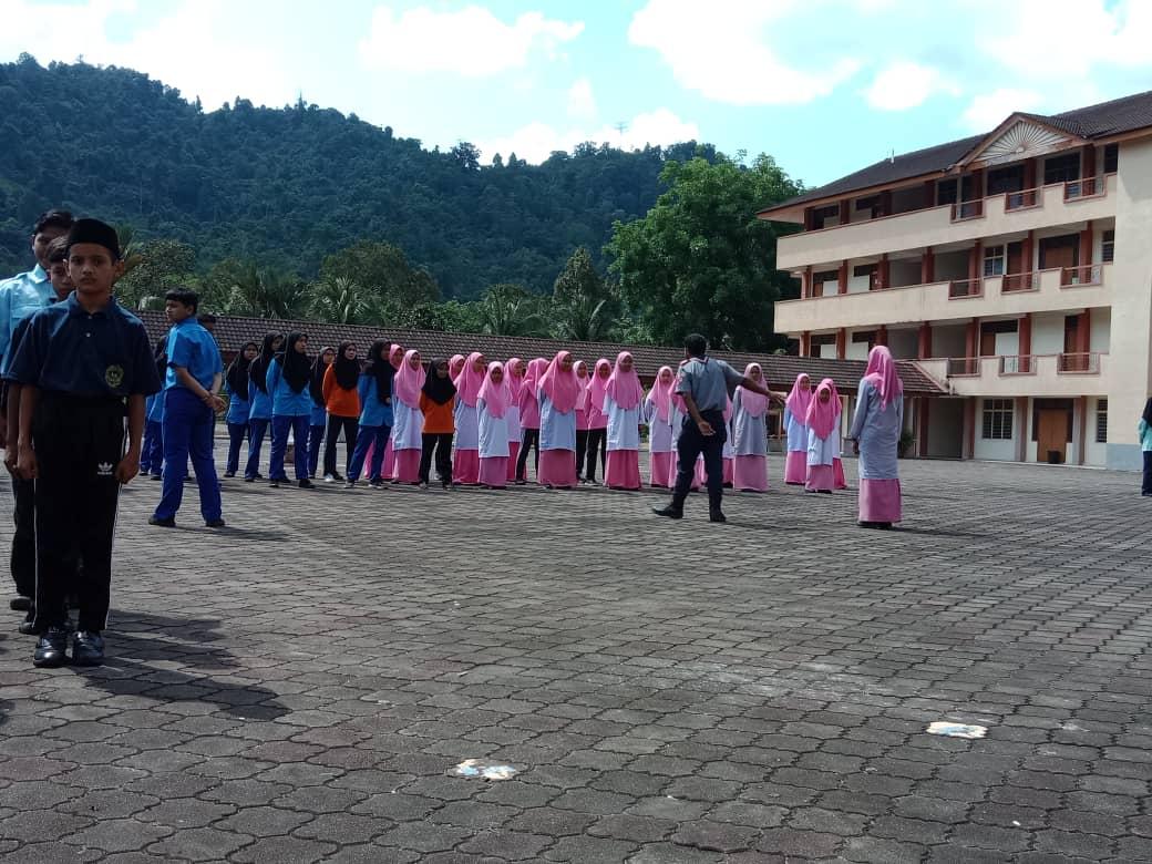 kelas kawad untuk semua unit beruniform di smk jenagor