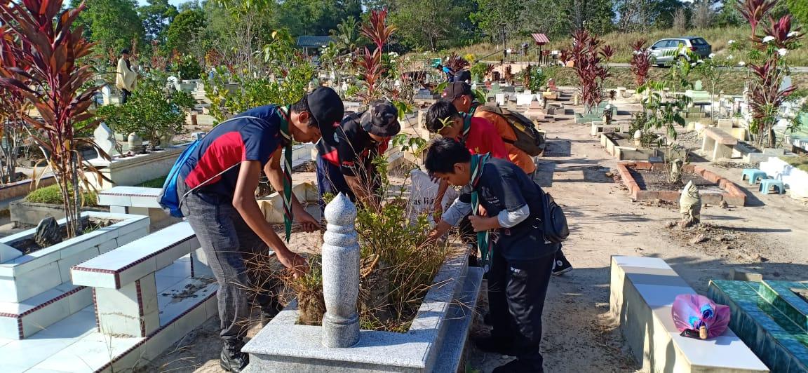 Kempen Membersihkan Tanah Perkuburan Orang-Orang Islam Kampong Terunjing Baru, Mukim Berakas, Brunei Darussalam