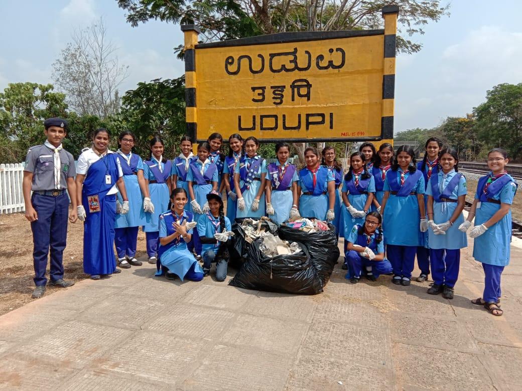33rd month Swachh Bharat clinliness Drive at Indrali railway station,Udupi, Karnataka State,India. 31st March 2019