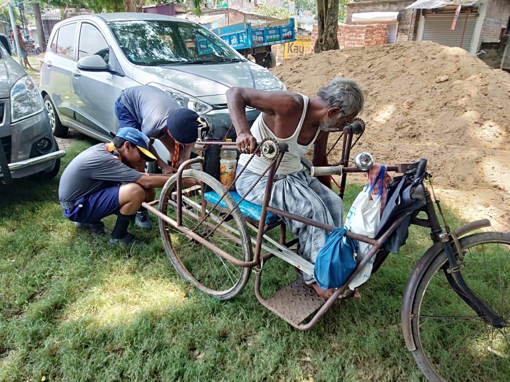 SERVICE AT BLOOD DONATION & FREE HEALTH CHECK UP CAMP BY DANGAPARA GROUP