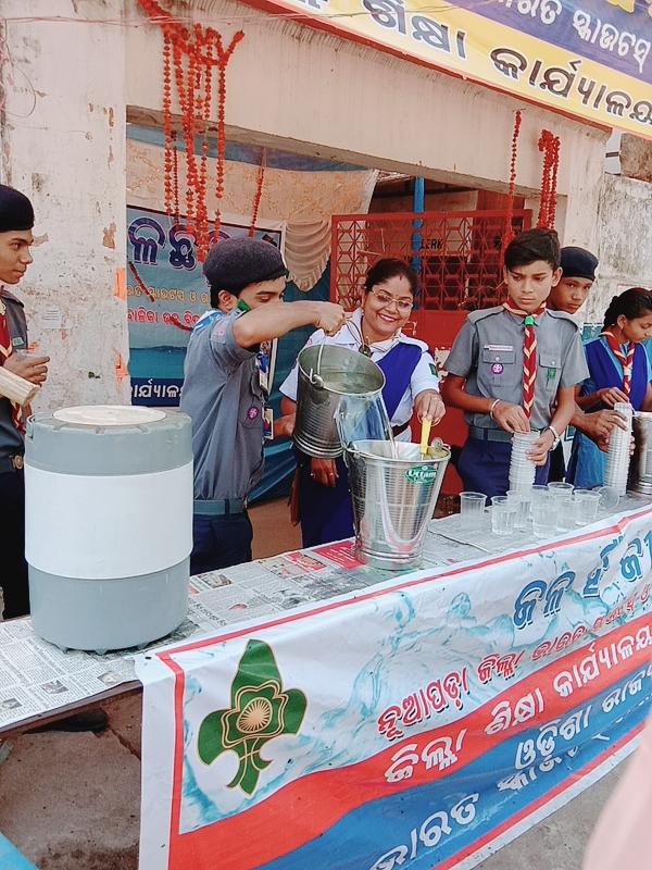 Day 6 of JALACHHATRA SERVICE  CAMP (Cold water and soft drink distribution program)