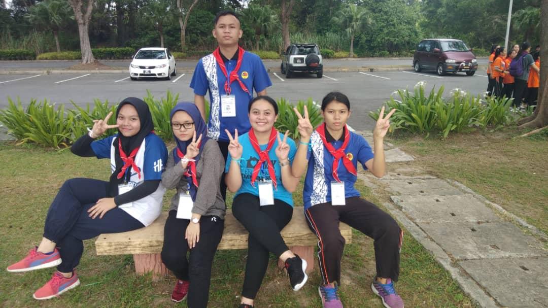 Khidmat Masyarakat (Pembersihan Pantai Esplande Miri)