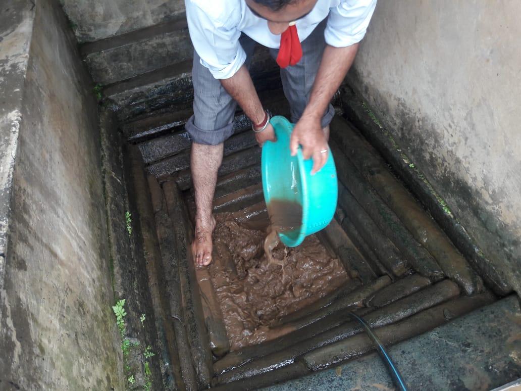 "स्वच्छ जल अभियान" "जल संरक्षण" अंकुश ठाकुर की अगुवाई में भारत स्काउटस एवं गाइड तथा देवदार ईको क्लब के सदस्यों ने प्राकृतिक व पारंपरिक जल स्त्रोतों पानी की बावड़ीयों व पशुओं की खुरली की सफाई की 