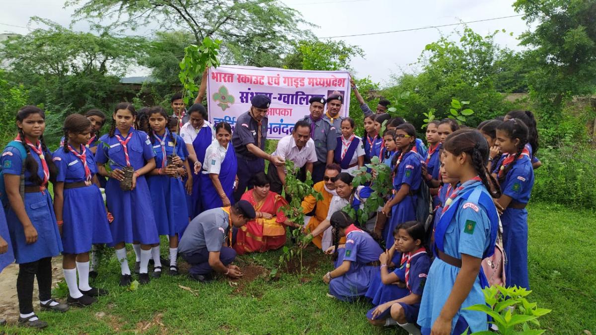 वृक्षारोपण कार्यक्रम