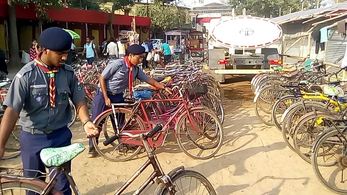 SANITATION IN A BOOK FAIR CAMP.