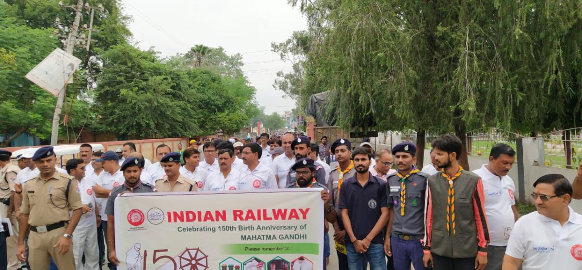 Mahatma Gandhi jayanti, aur safai abhiyan ke liye jagruk aur saf safai.. 