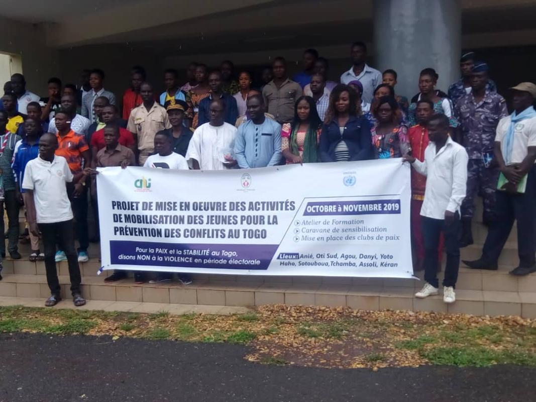 Sensibilisation sur la non violence des jeunes au Togo avant, pendant , et après les élections