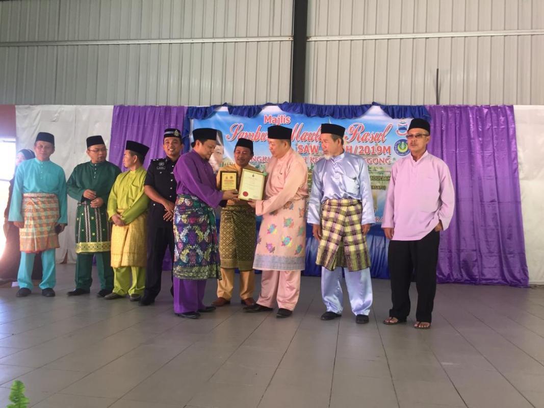 pesuruhjaya daerah di nobatkan Tokoh maulidurasul 2019