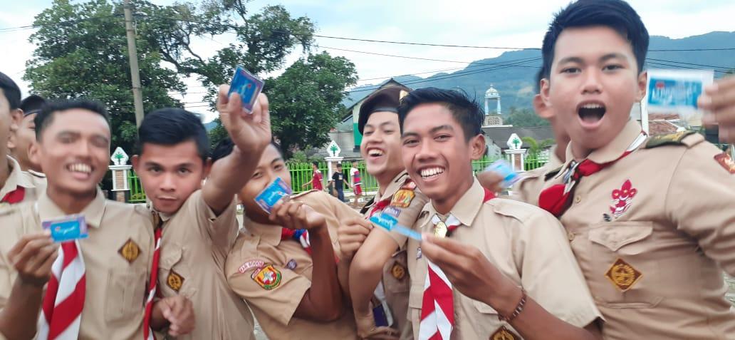 Learn to Tackle Zoonotic Deseases by U-reporters of Rover Scouts Nanggung, Bogor
