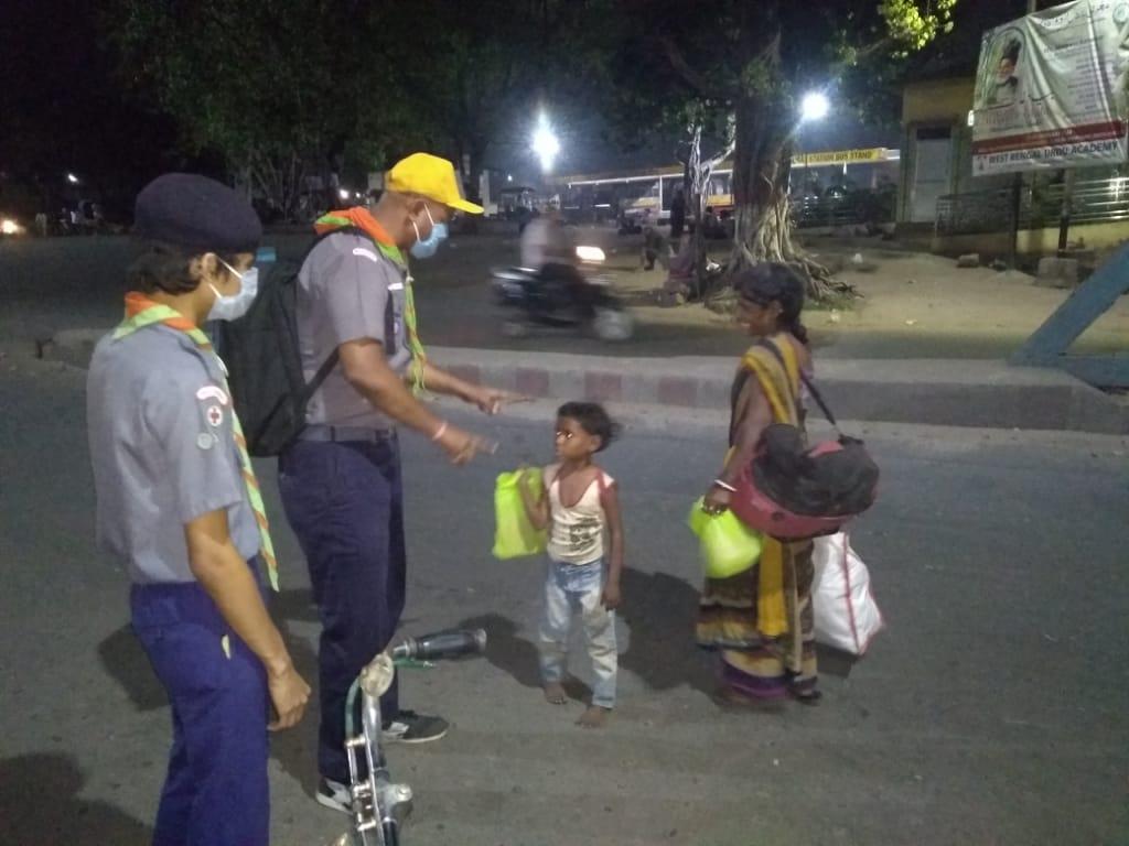 Distribution foods to needy persons