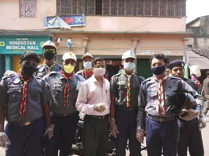 Relife Food Distribut The Locality During The Lockdown Situation 