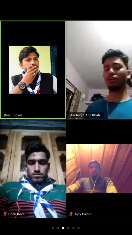 Virtual meeting with the members of our crew sonw land  rover open cerw manali