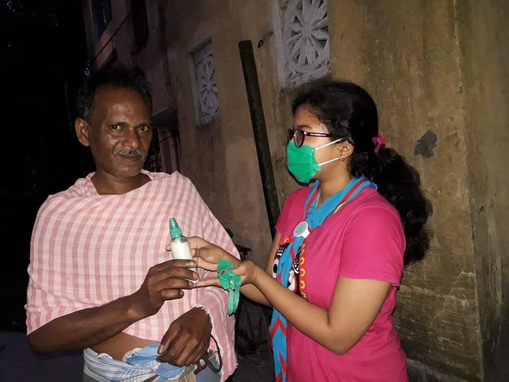 Homemade Handwash Distribute 