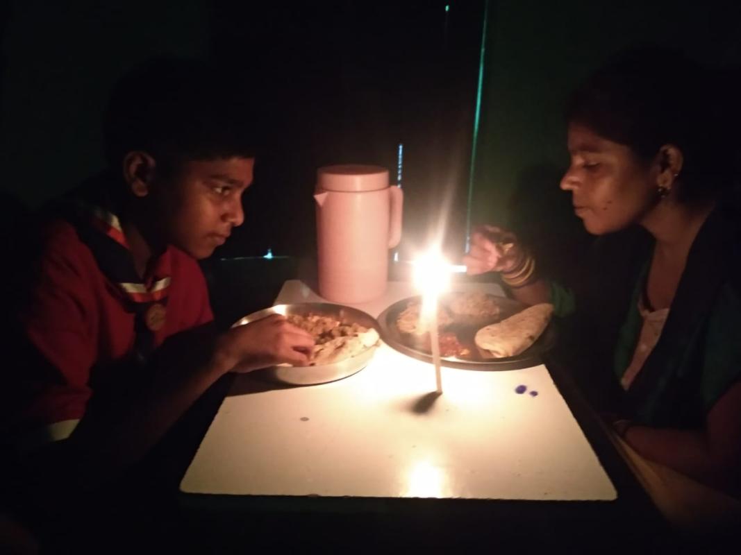 DINNER IN THE DARK