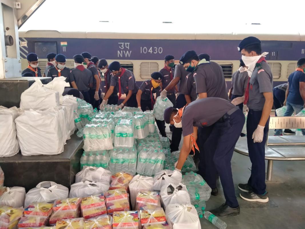 बिहार स्पैशल श्रमिक ट्रेन पर सेवा 