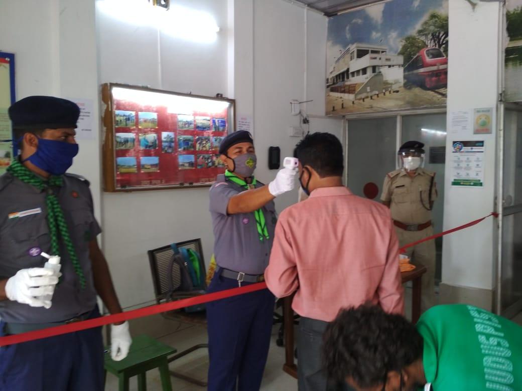 MASK DISTRIBUTION AND THURMAL TESTING AT DRM OFFICE ADRA BY BSG ADRA