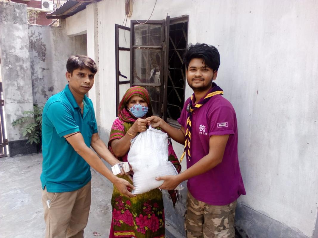 সপ্তনীল মুক্ত মহাদলের রমজানের খাবার বিতরন ২০২০