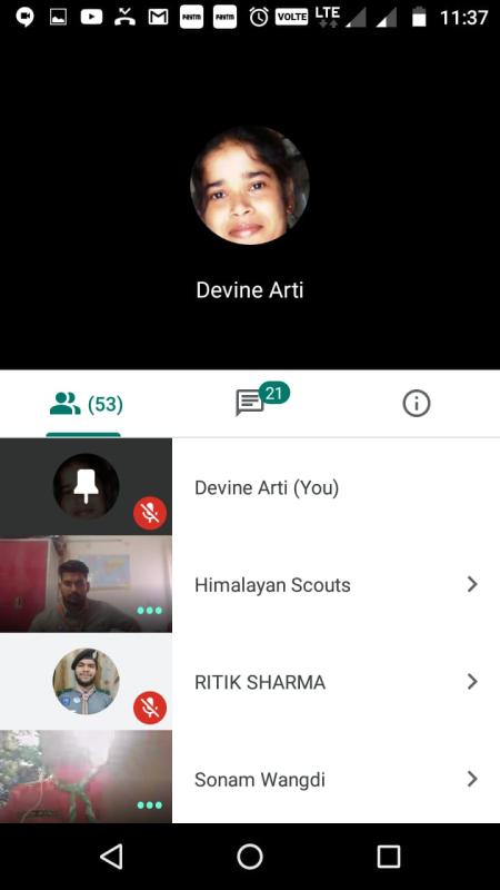 ময়লা আবর্জনা পরিষ্কার করা হচ্ছে 