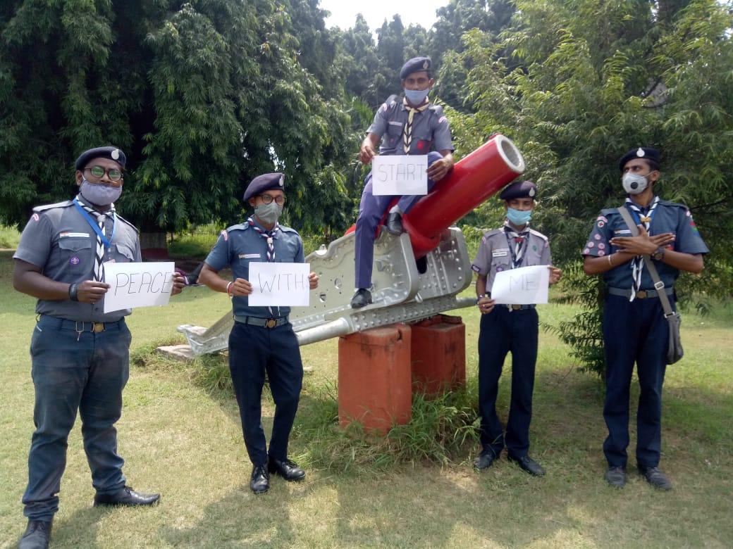 Abhimanyu scout group of NCR distt Prayagraj celebrated international peace day with MOP dance, plage, tree plantation etc.
न हो तोप न हो क्रांति
हम सब चाहते है हर ओर हो शान्ति ही शांति,,,