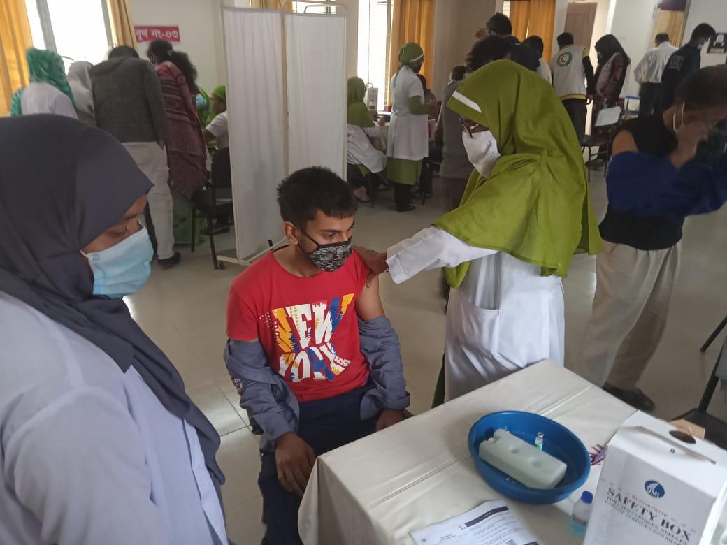 টিকা প্রদান 