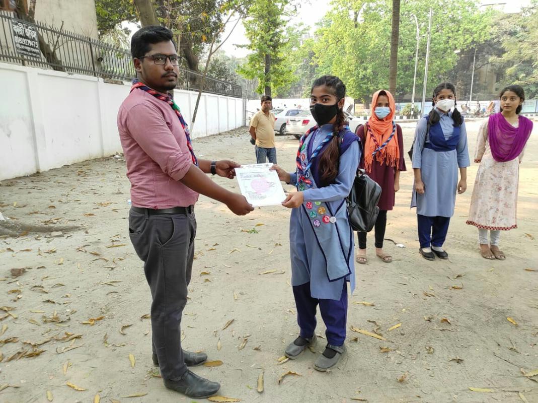 সাপ্তাহিক ক্রু-মিটিং 