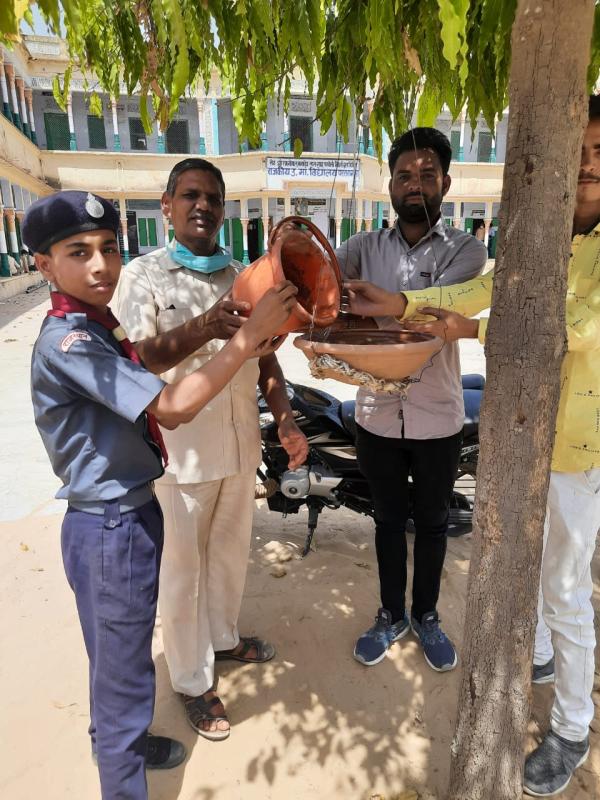 राजकीय उच्च माध्यमिक विद्यालय में परिंडा अभियान