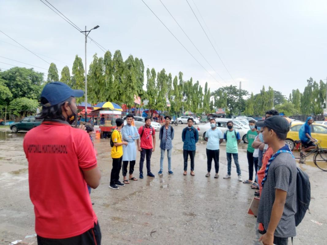 সাপ্তাহিক ক্রু-মিটিং 