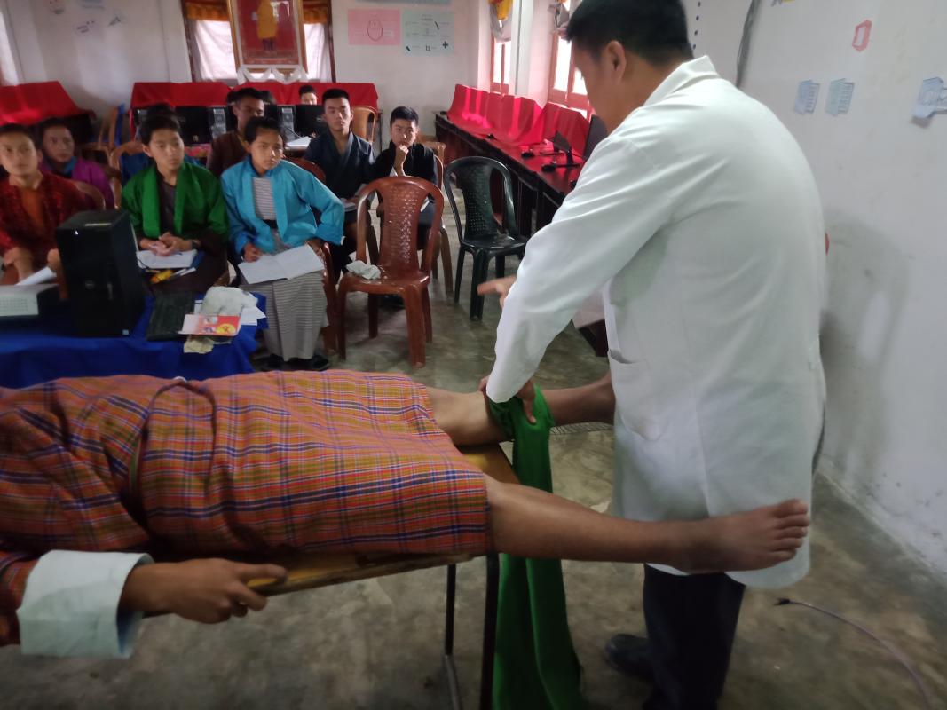 Awareness practical lessons for scouts on advanced first Aids