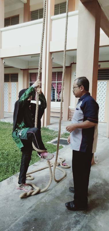 Latihan Panjat Tali SUPERB Scouts