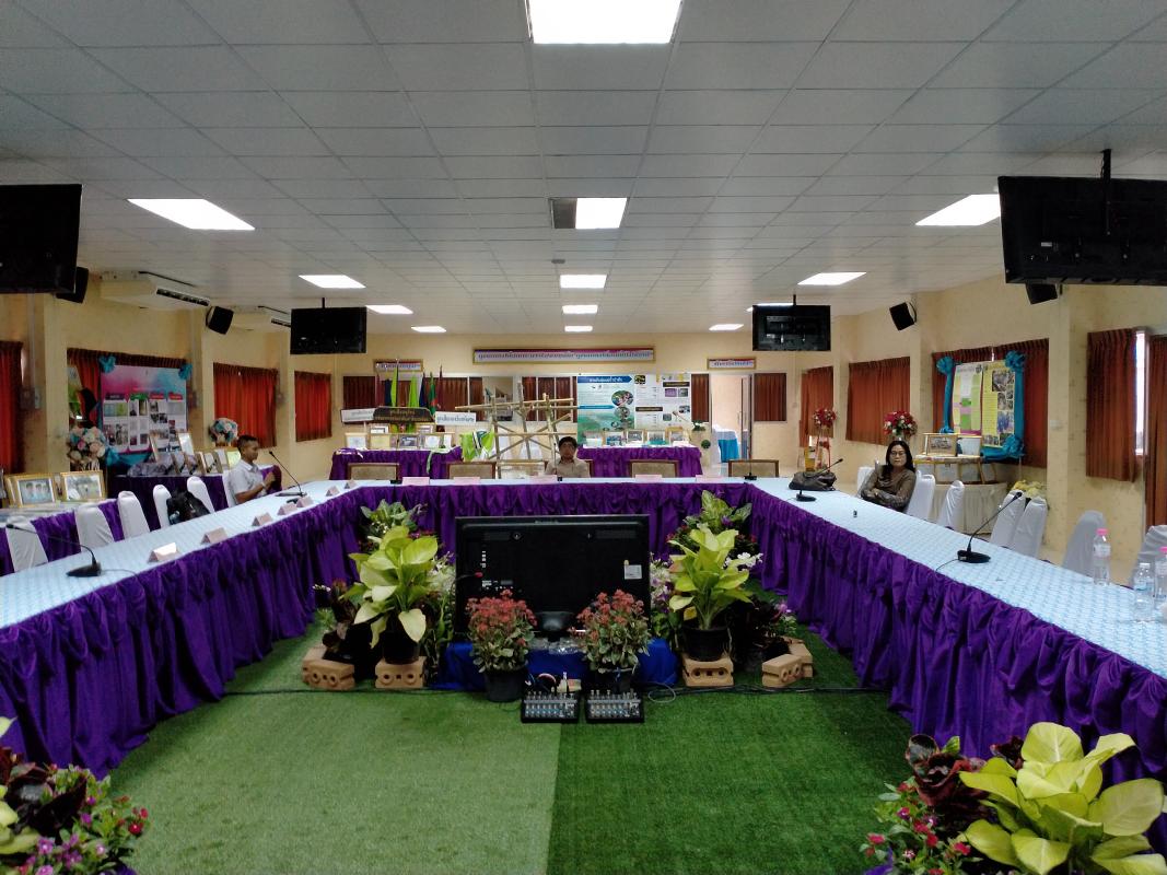 จัดนิทรรศการเตรียมประเมินนักเรียนเพื่อขอรับรางวัลพระราชทาน