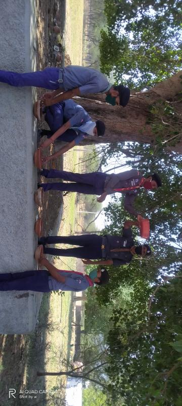 बेजुबान पक्षियों के लिए पानी के परिंडे लगाए गए