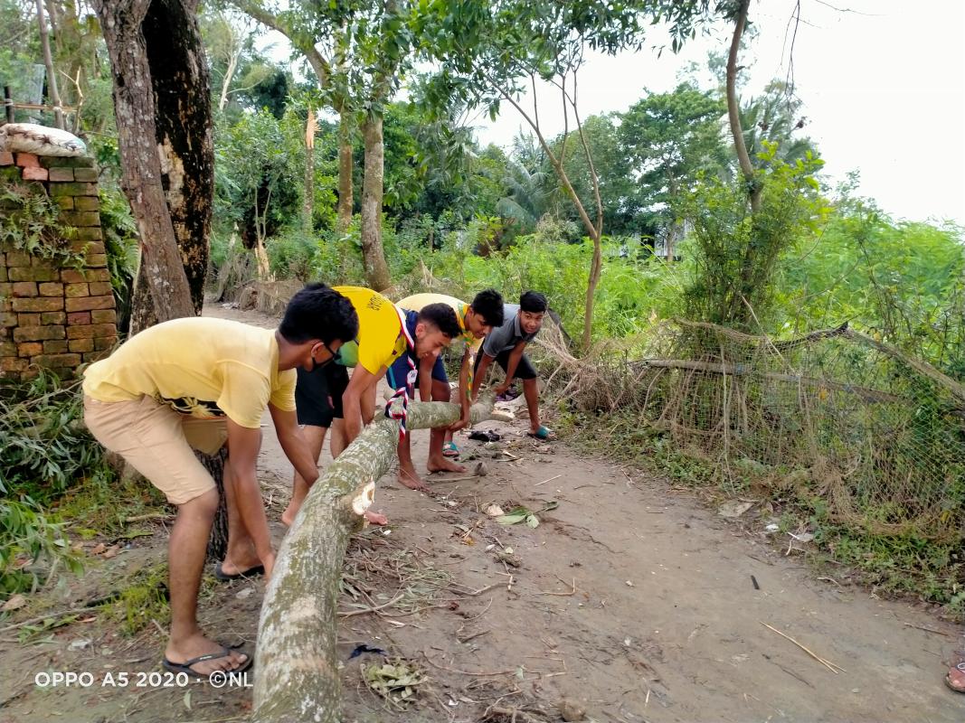 ঘূর্ণিঝড় পরবর্তী উদ্ধারকাজ