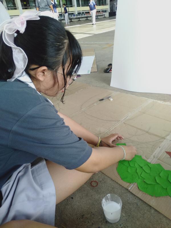 การช่วยงาน ประกอบละคร นางสิบสอง