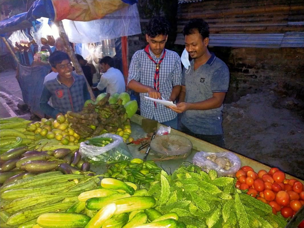কোভিড-১৯ সচেতনতা লিফলেট বিতরণ 