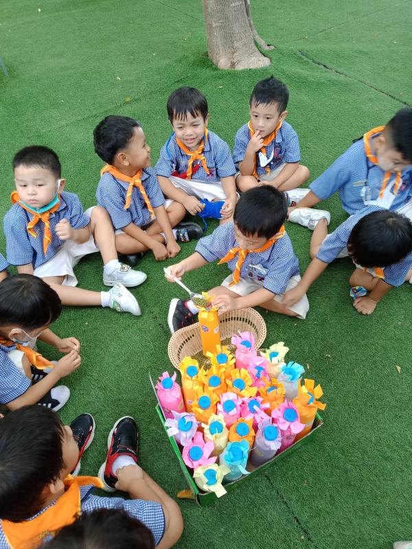 กิจกรรมงานประดิษฐ์