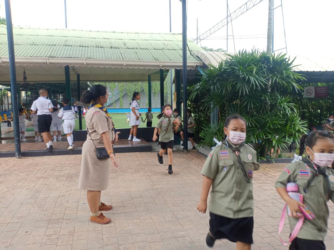 จิตอาสาดูแลความปลอดภัย