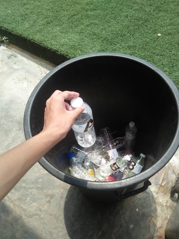 เก็บขยะ