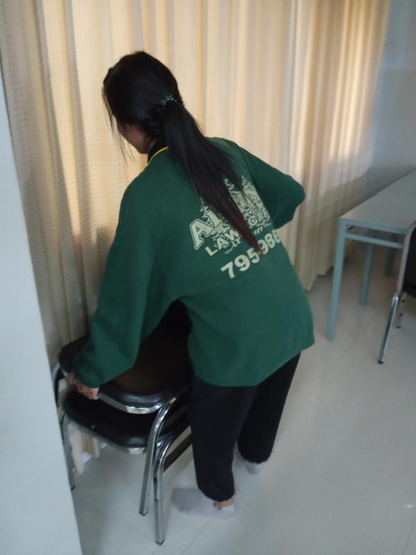 ชวนครูยกเก้าอี้