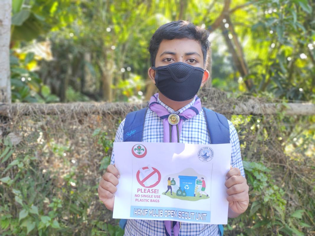 প্লেকার্ড ও পোস্টার এর মাধ্যমে সচেতন করা